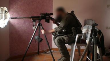 Scharfschütze Daniel R. in einem Gebäude in Gaza-Stadt.
