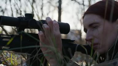 Die Ukrainerin Ewgenia Emerald ist erfolgreiche Unternehmerin und Scharfschützin an der Front