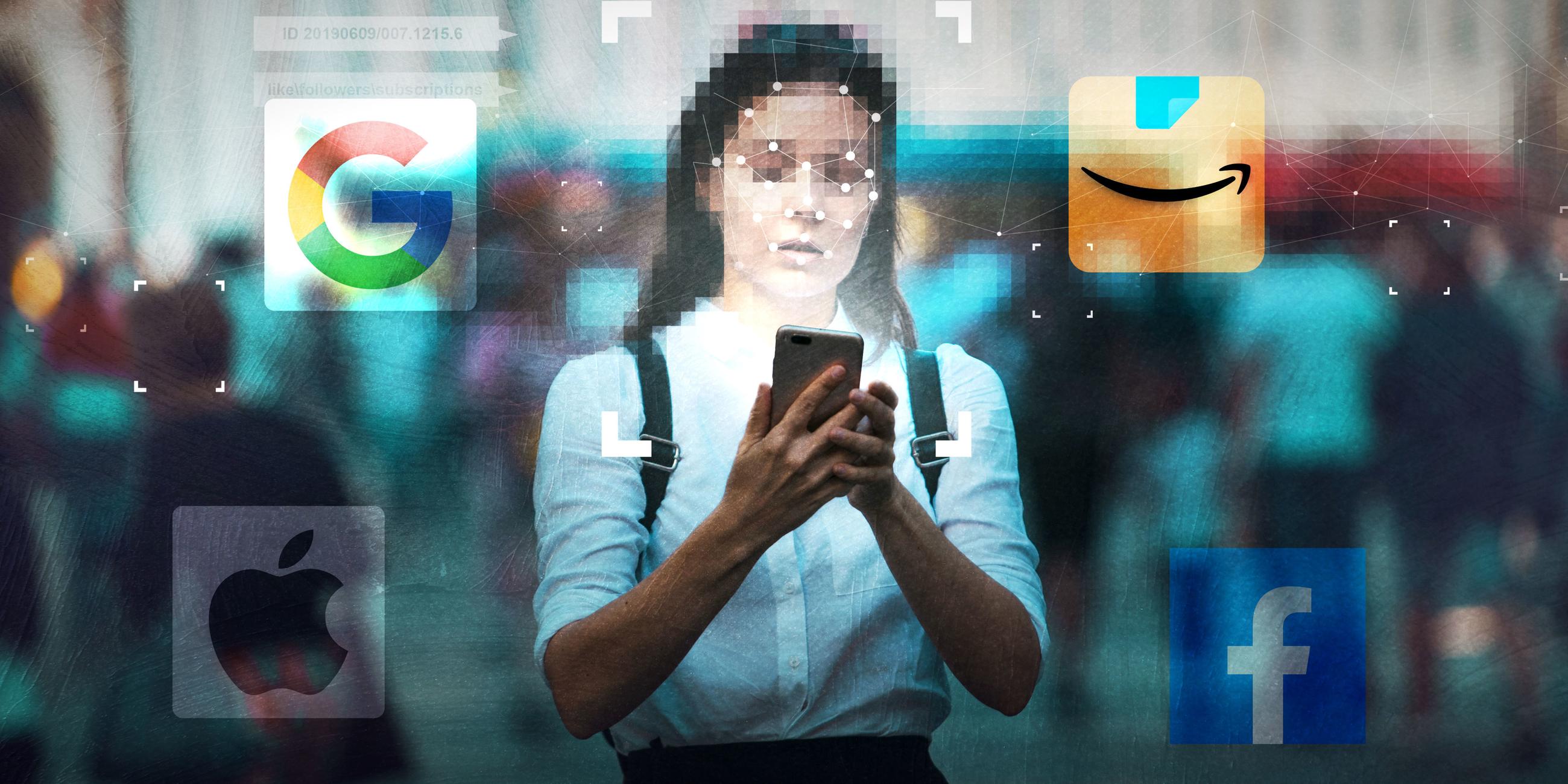 Computergrafik: Eine junge Frau hält ihr Smartphone in der Hand, um sie herum sind mehrere Apps von Google, Amazon, Facebook und Apple abgebildet.