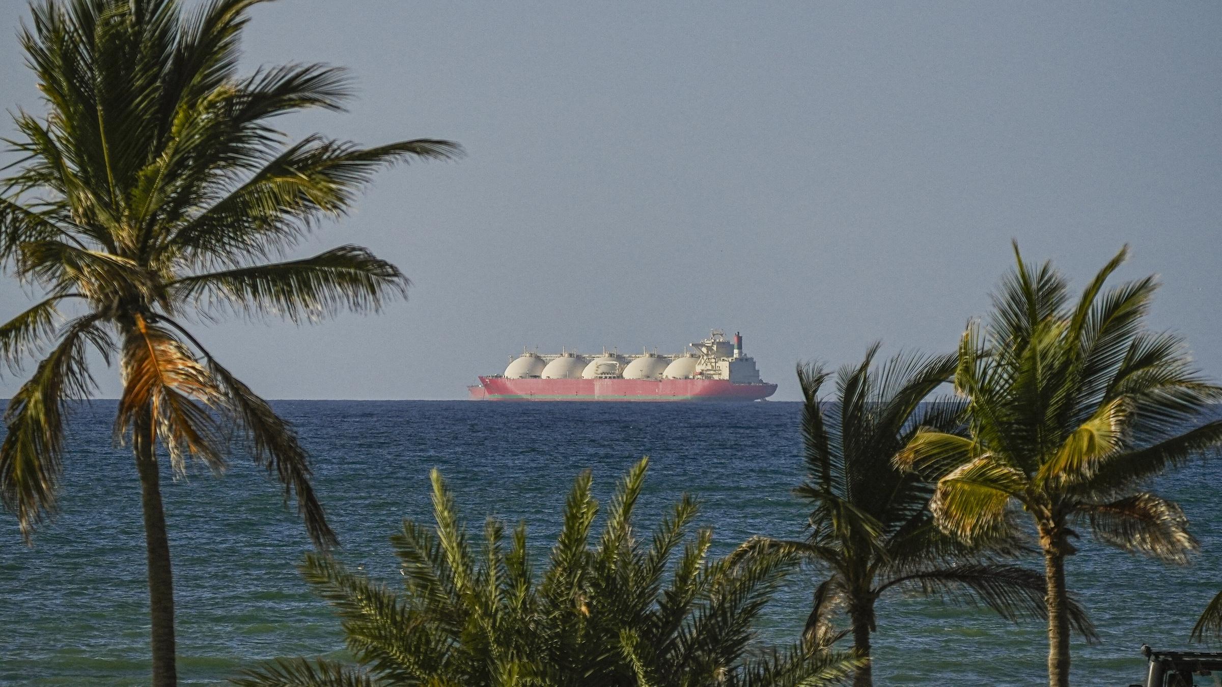 Schiffe passierten die Straße von Hormus, Archivbild