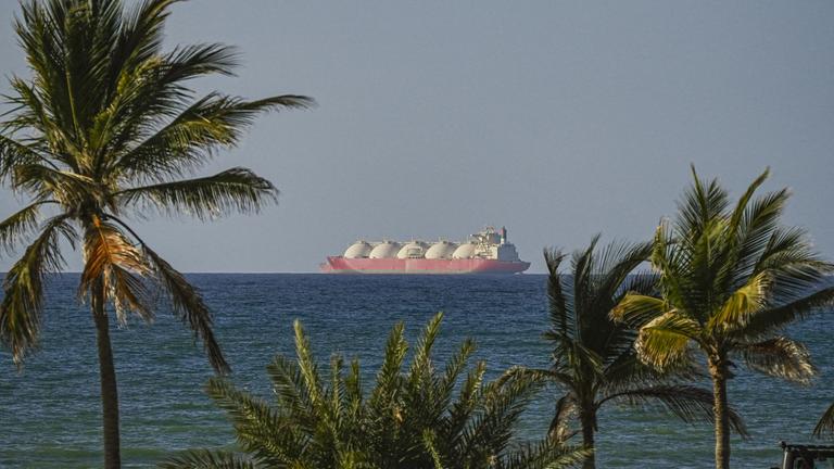 Schiffe passierten die Straße von Hormus, Archivbild