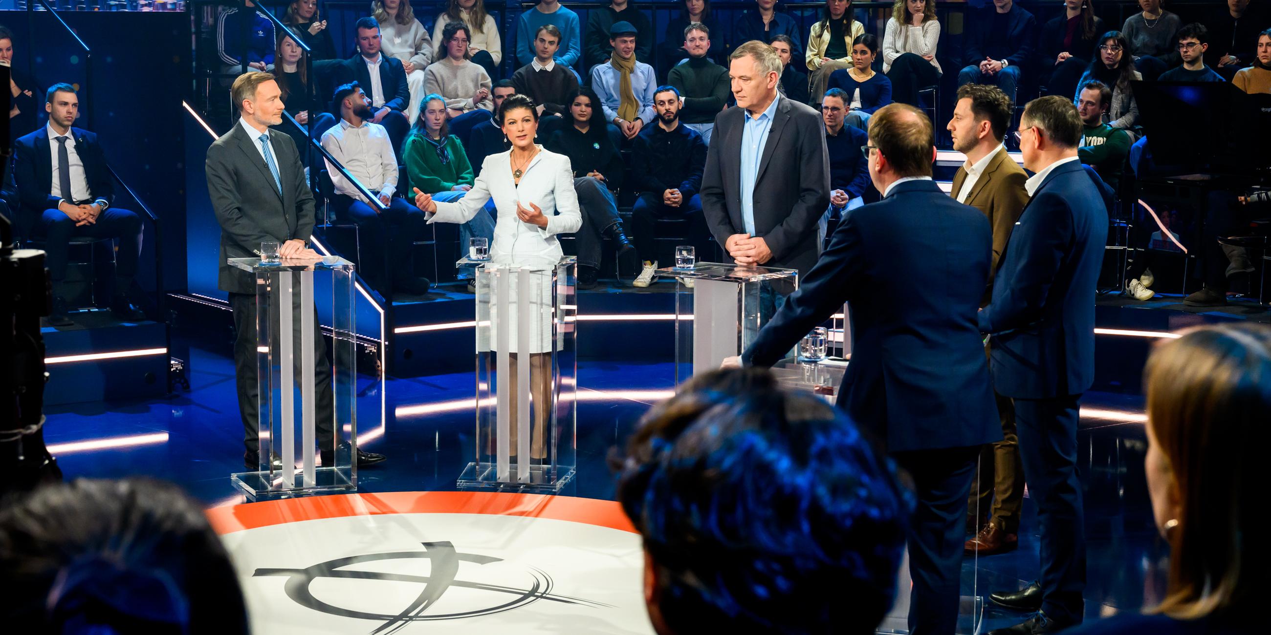 Christian Lindner, Sahra Wagenknecht, Jan Van Aken, Alexander Dobrindt, Felix Banaszak und Tino Chrupalla.
