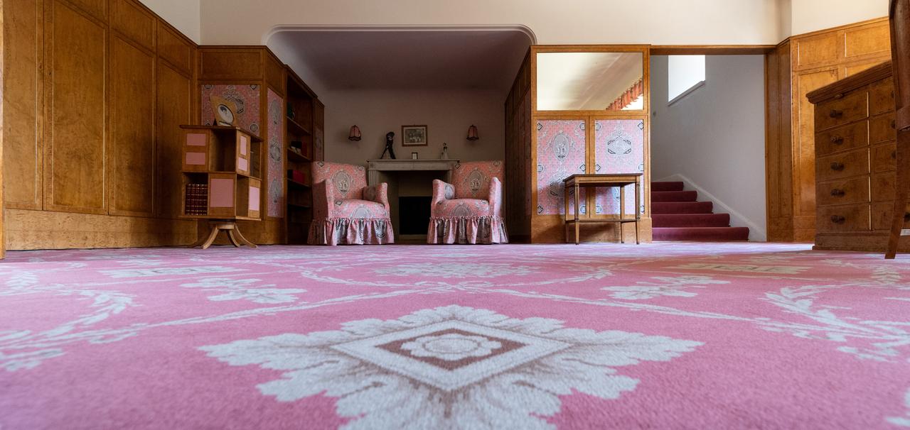 Archiv: Das in rosa Farbtönen gehaltene Zimmer von Cecilie im einstigen Preußen-Schloss Cecilienhof am 18.07.2019