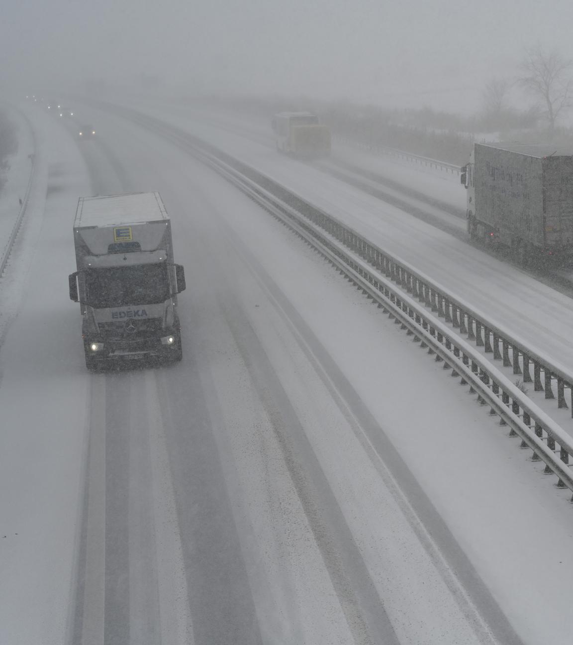 Schnee Autobahn