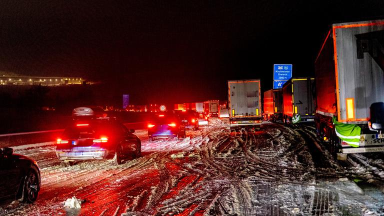 Wintereinbruch auf der A7