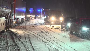 schneebedeckte Straßen