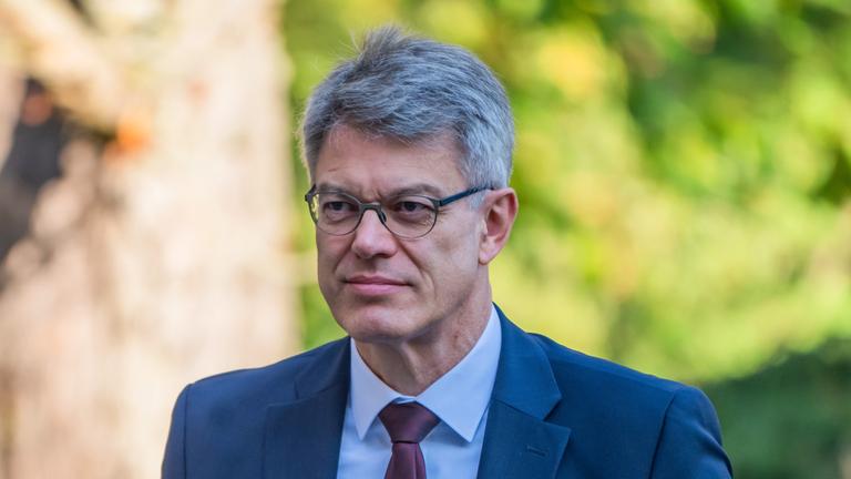 Patrick Schnieder (CDU) Bundesminister für Verkehr kommt am 30.09.2025 zur Klausurtagung des Bundeskabinetts von CDU, CSU und SPD.