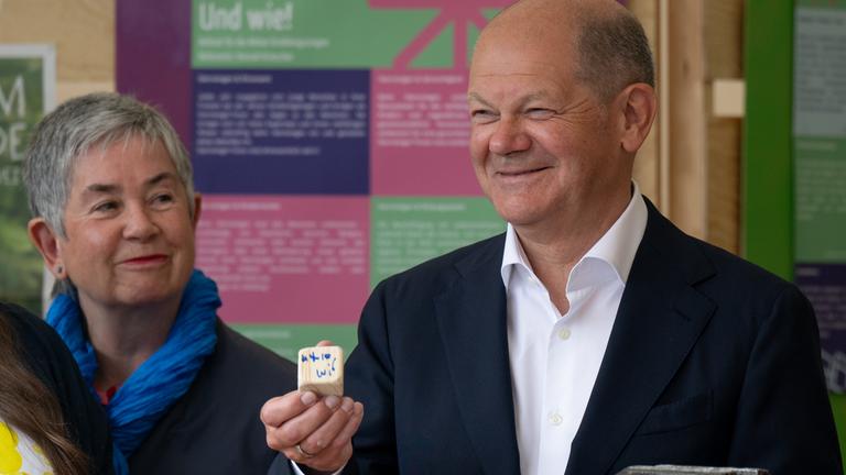 Bundeskanzler Olaf Scholz auf dem Katholikentag in Erfurt
