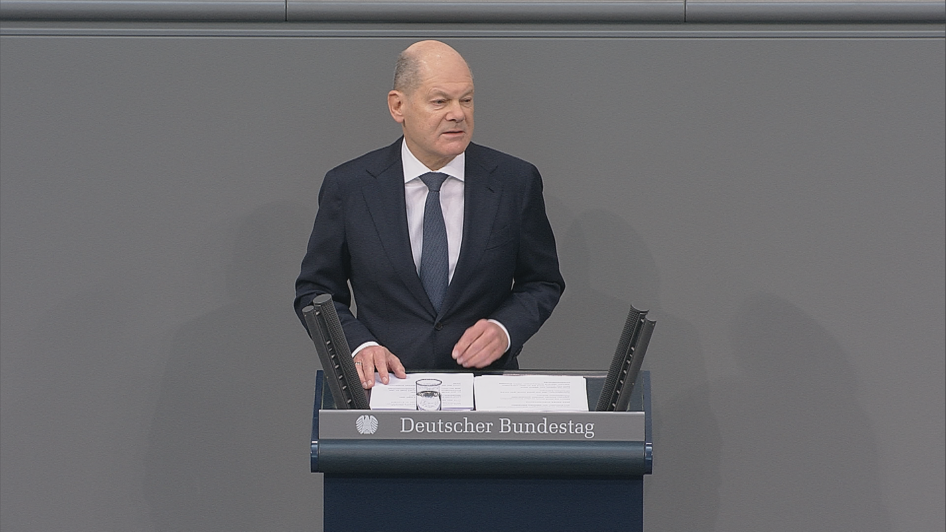 Scholz bei letzter Debatte im Bundestag
