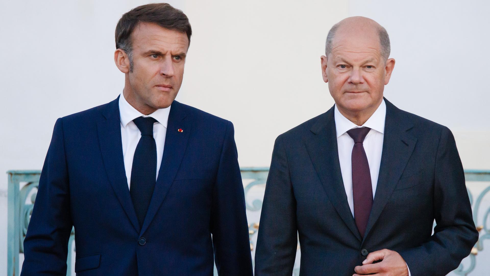 Emmanuel Macron und Olaf Scholz im Schloss Meseberg.