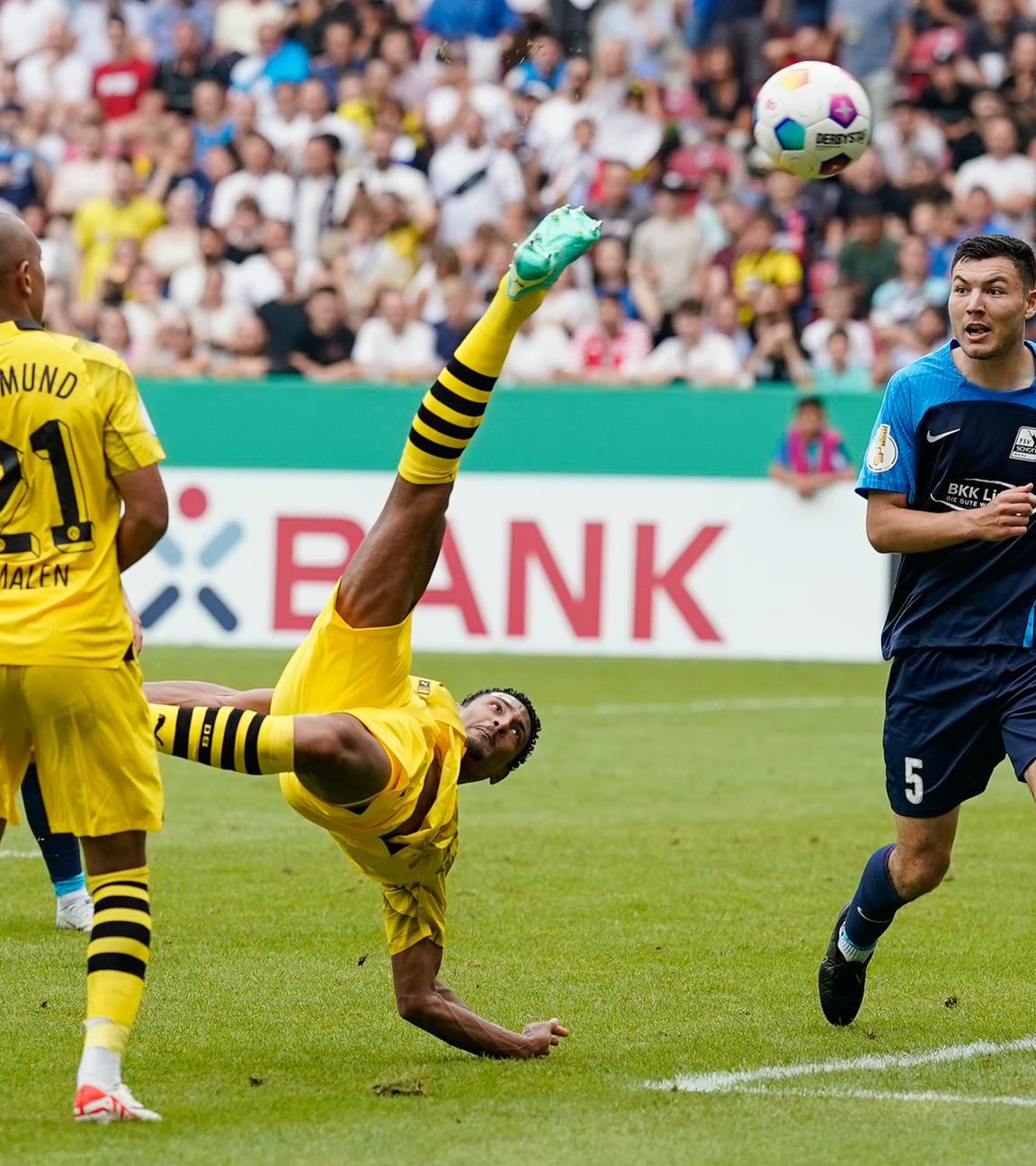 Sebastian Haller bei einem Fallrückzieher