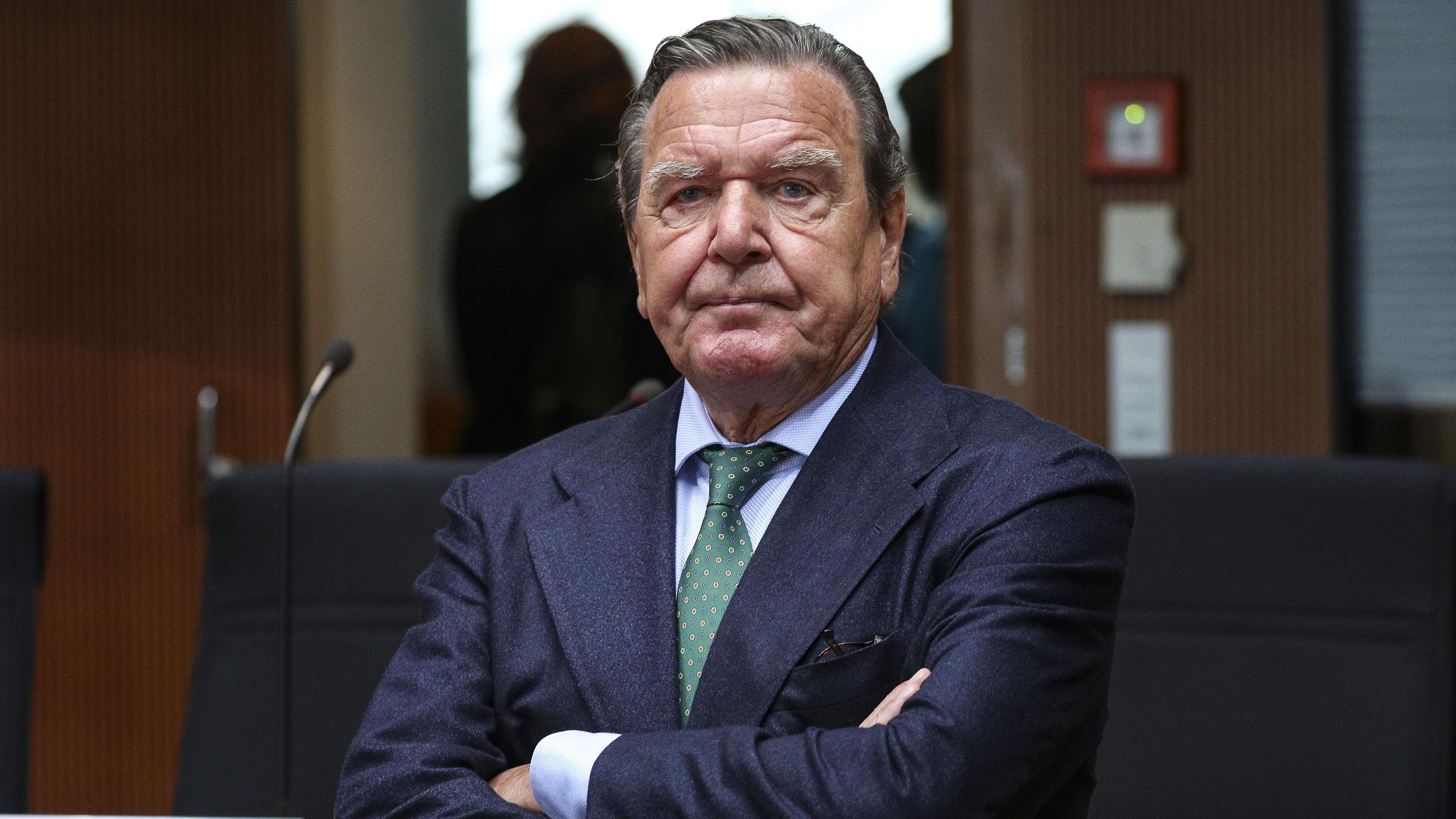 Altkanzler Gerhard Schröder im Deutschen Bundestag