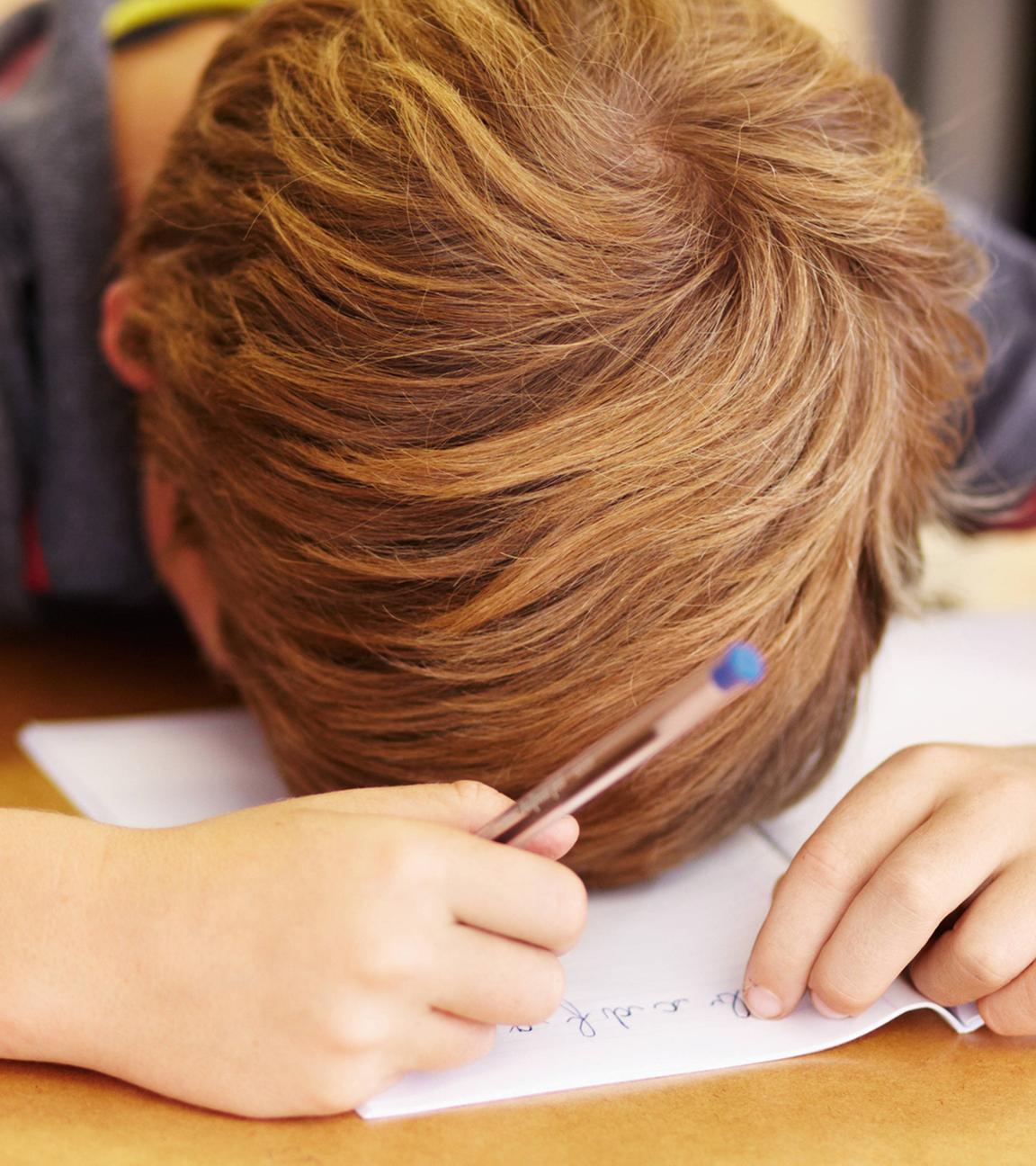 Schlafender Schüler