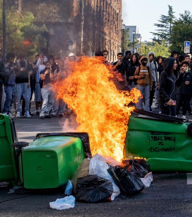 Schulblockade in Paris: Schüler protestieren gegen die miserablen Lernbedingungen, aufgenommen am 05.10.2026 in Paris (Frankreich)