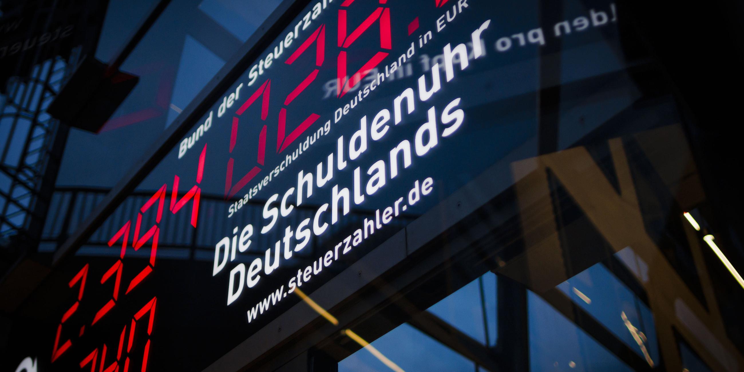 Die Schuldenuhr Deutschlands vom Bund der Steuerzahler Deutschland e.V. Berlin, 05.01.2022