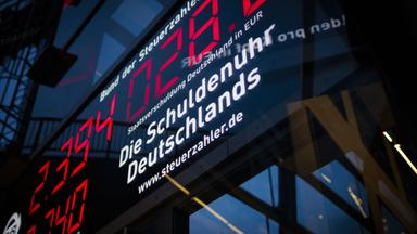 Die Schuldenuhr Deutschlands vom Bund der Steuerzahler Deutschland e.V. Berlin, 05.01.2022