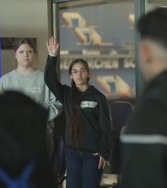 Schüler lernen im Stadion auf Schalke