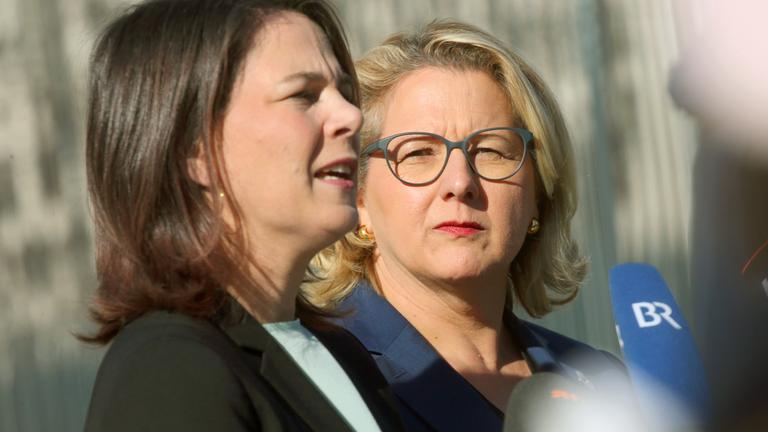 Svenja Schulze und Annalena Baerbock