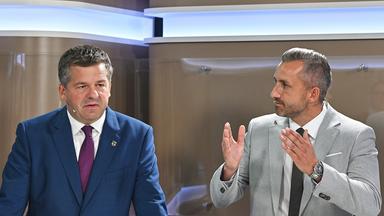 Duell bei MZ und Volksstimme: Ministerpraesident Sven Schulze (CDU) und Herausforderer Ulrich Siegmund (AfD) 