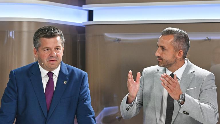 Duell bei MZ und Volksstimme: Ministerpraesident Sven Schulze (CDU) und Herausforderer Ulrich Siegmund (AfD) 