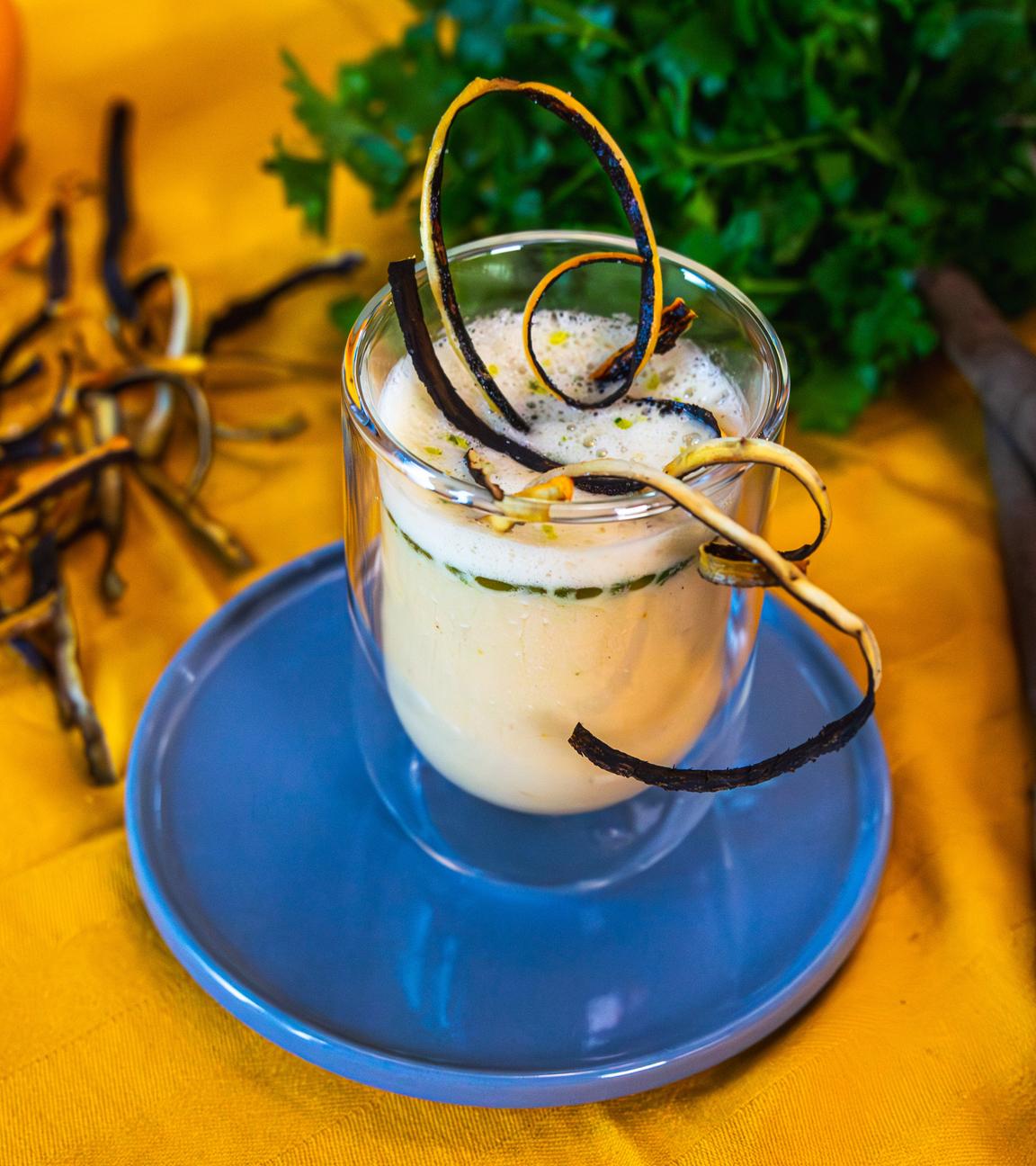 Schwarzwurzelsüppchen mit Petersilienöl