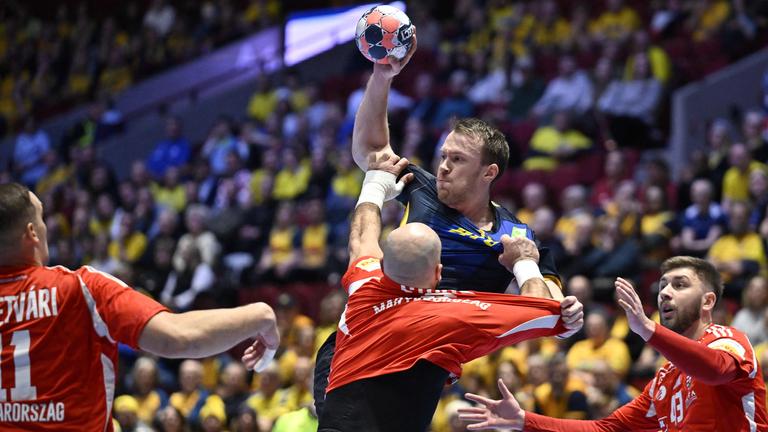 Felix Claar im Zweikampf mit Patrik Ligetvari