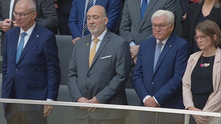 Schweigeminute im Bundestag