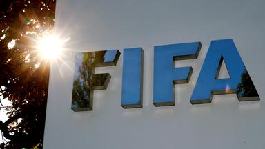 Schweiz: Logo der FIFA in Zürich