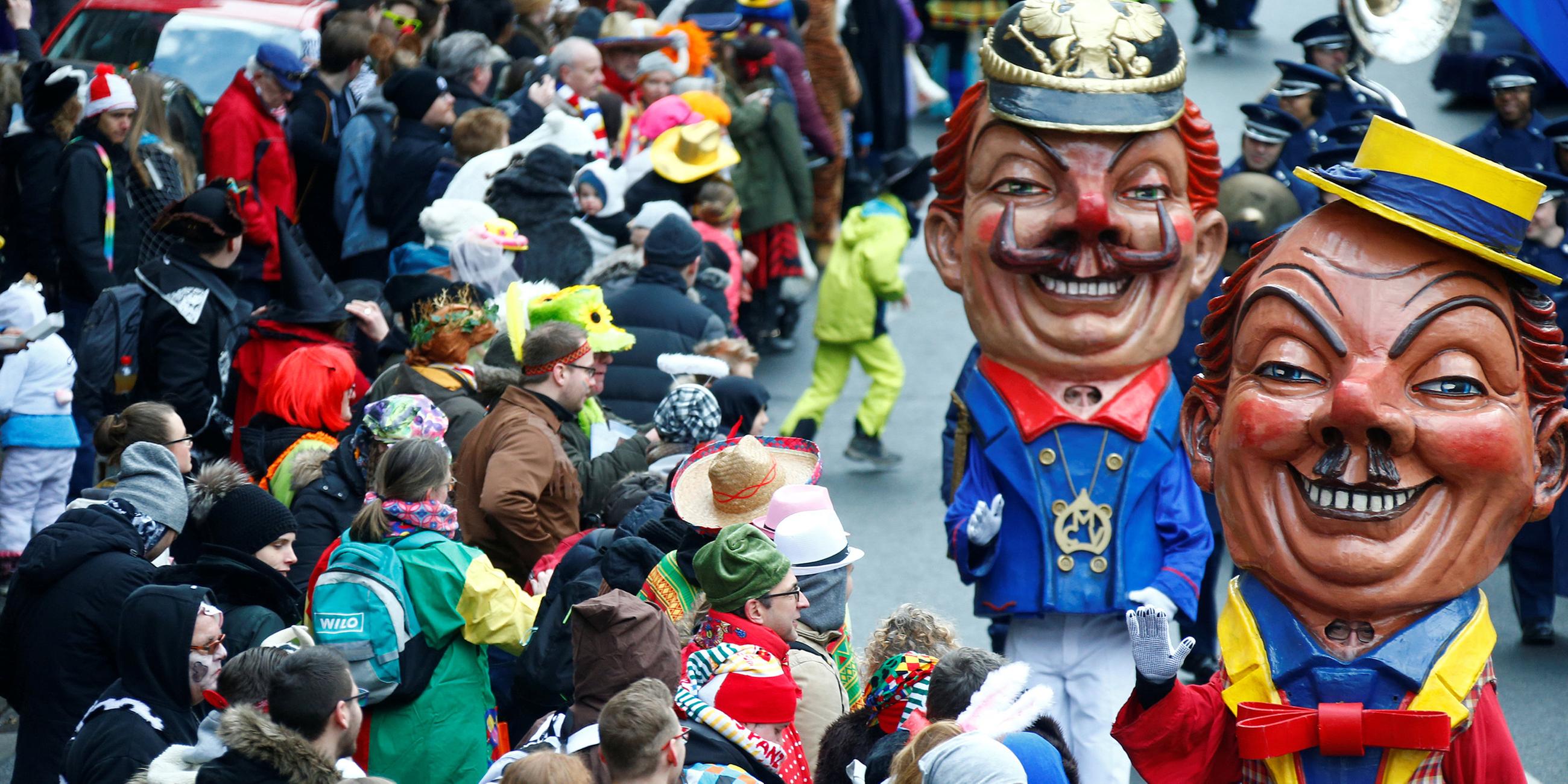 Rosenmontag am Rhein - Mainz: Die Meenzer Schwellköpp