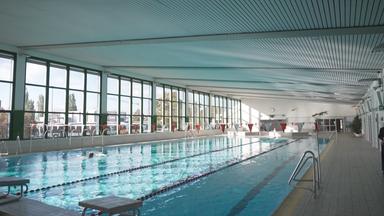 Schwimmhalle