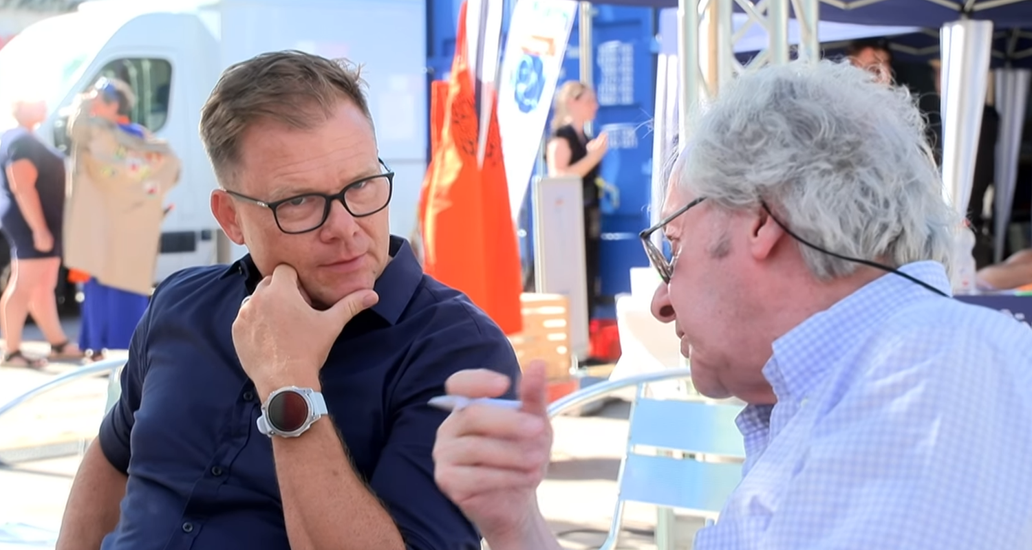 Wer ist der Ostbeauftragte Carsten Schneider?