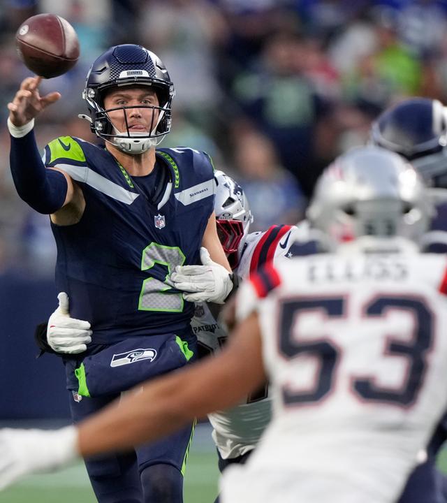 NFL-Auftakt Seattle Seahawks - New England Patriots. Drew Lock, Quarterback der Seattle Seahawks, wirft den Ball