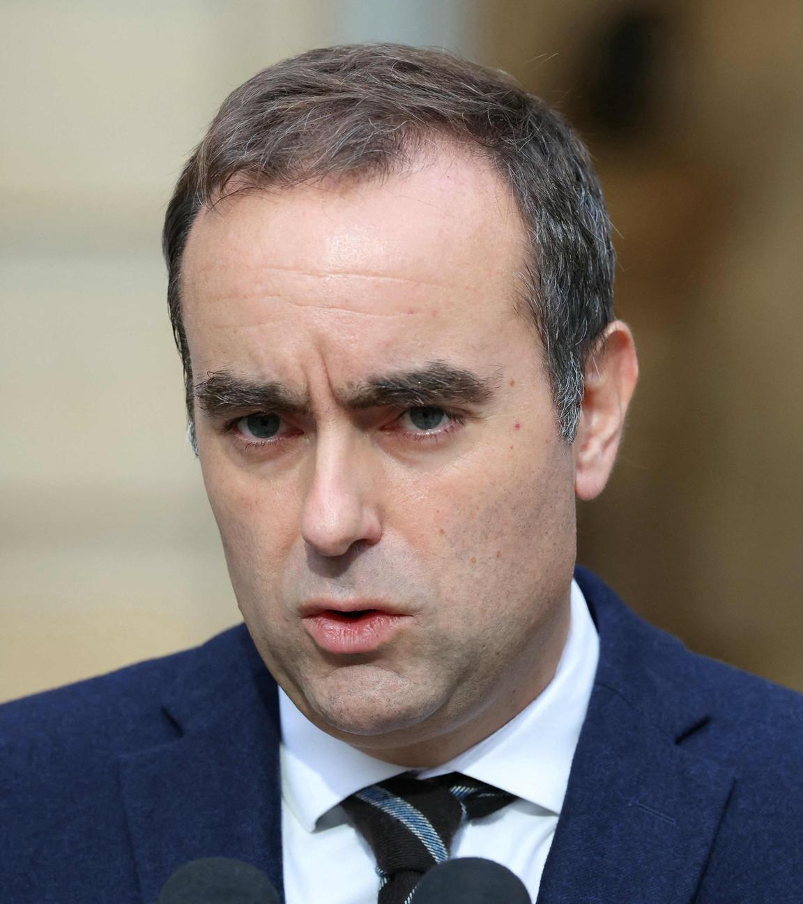 Französischer Premierminister Sebastien Lecornu bei einer Erklärung im Hôtel Matignon, Paris, Oktober 2025.