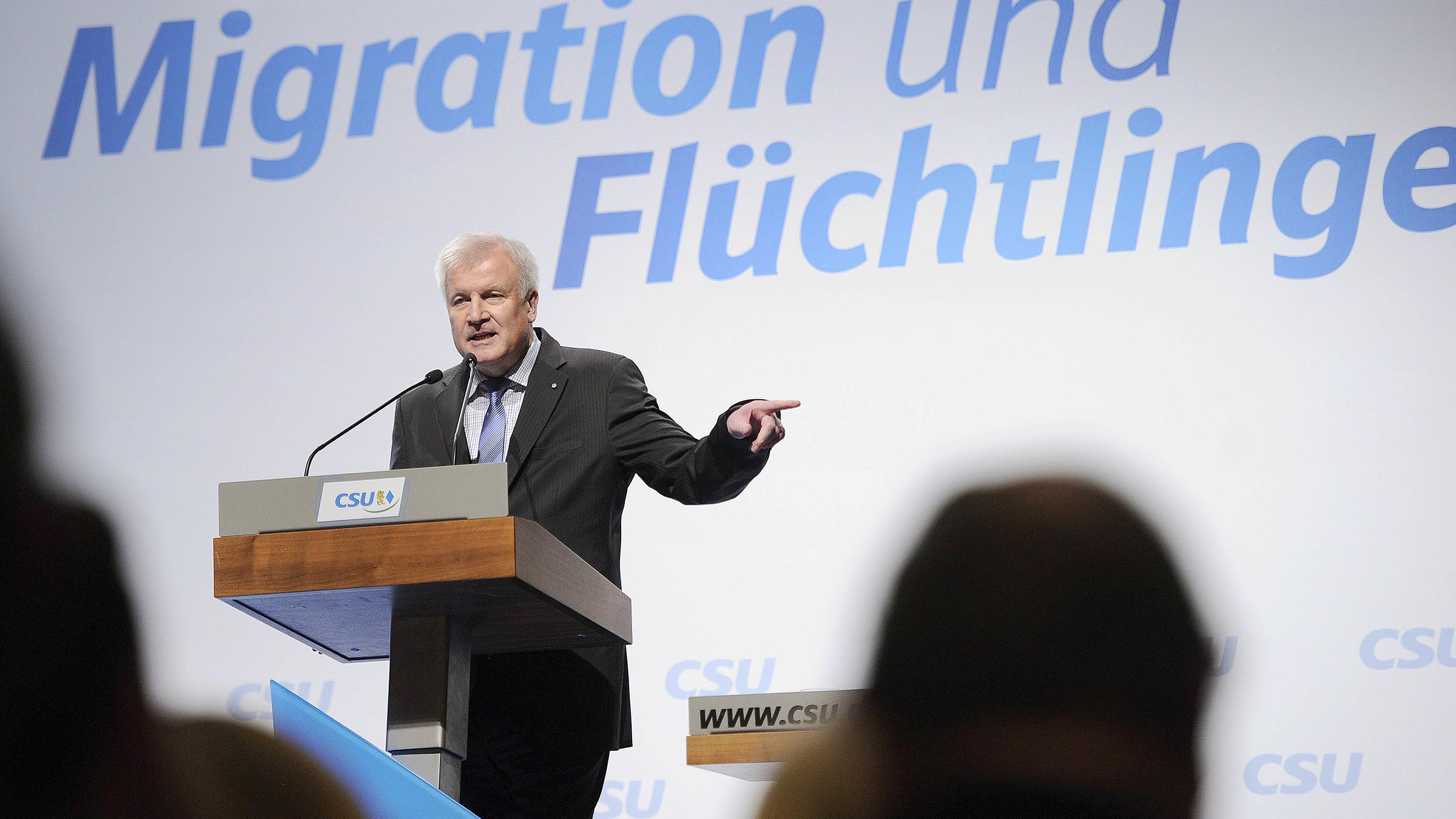 Horst Seehofer fordert Obergrenze für Flüchtlinge