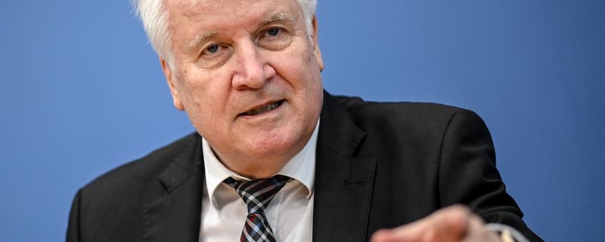 Bundesinnenminister Horst Seehofer bei einer Pressekoferenz.