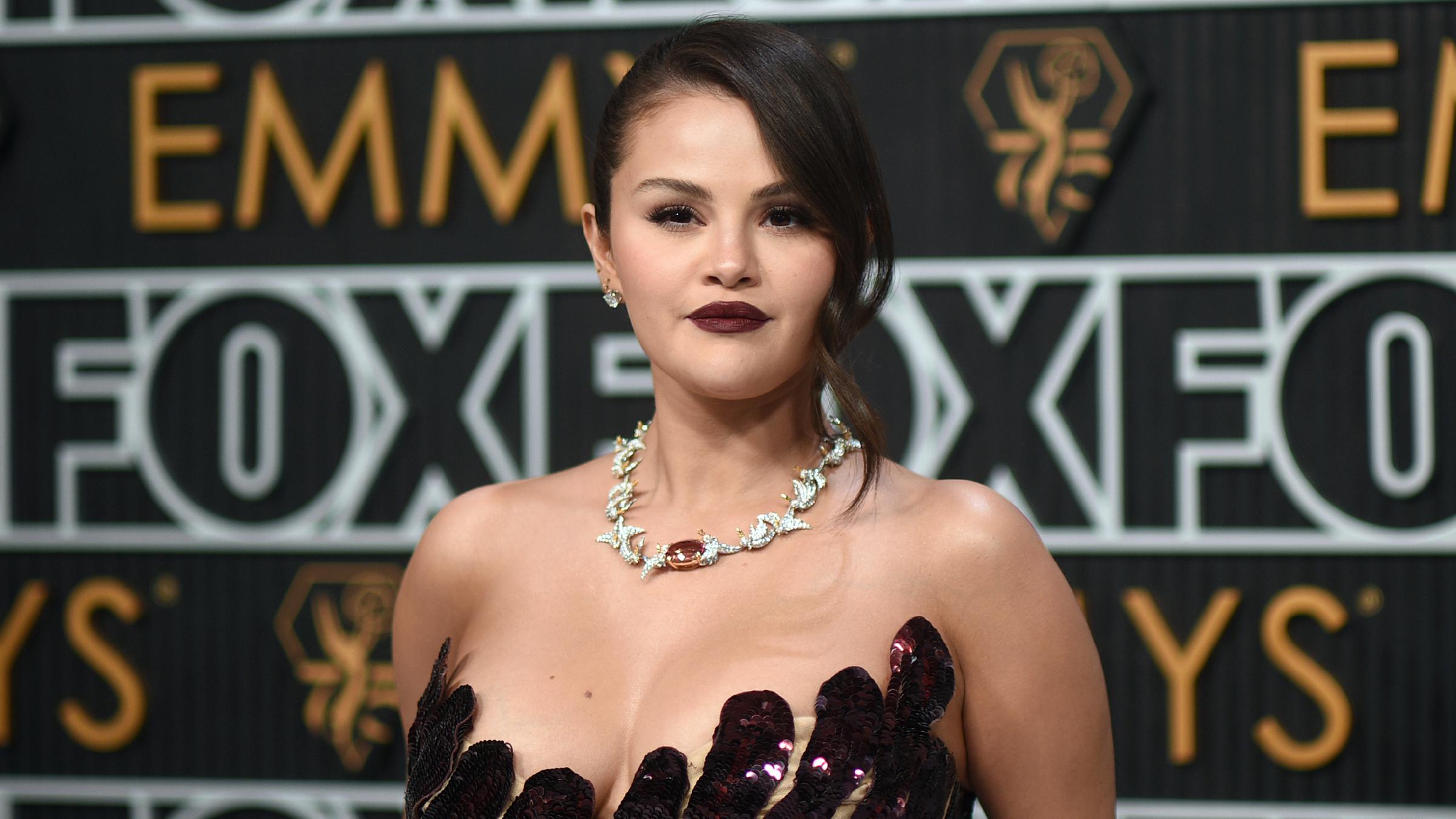 Selena Gomez auf dem roten Teppich.