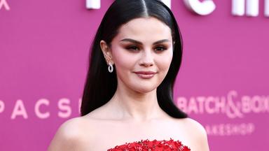 Selena Gomez auf dem roten Teppich der Benefizgala des "Rare Impact Fund"