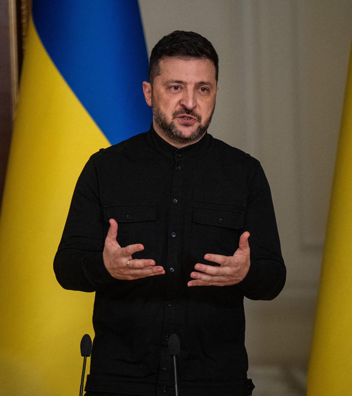 Wolodymyr Selenskyj bei einer Pressekonfernz nach erneutem russischen Drohnenangriff auf Kiew