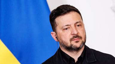 Ukrainischer Präsident Wolodymyr Selenskyj bei einer Pressekonferenz im Palazzo Chigi in Rom.