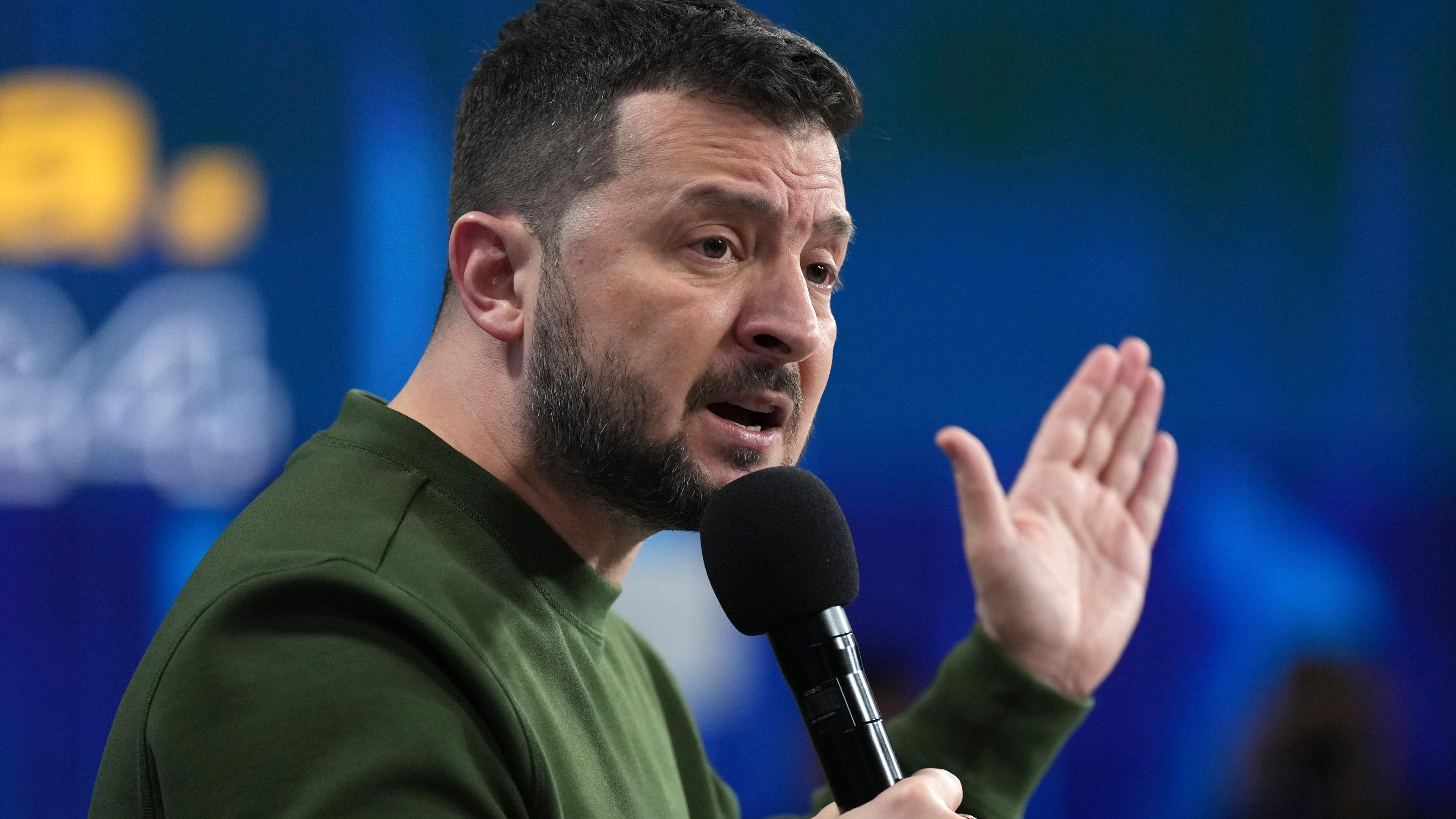 Wolodymyr Selenskyj auf einer Pressekonferenz in Kiew