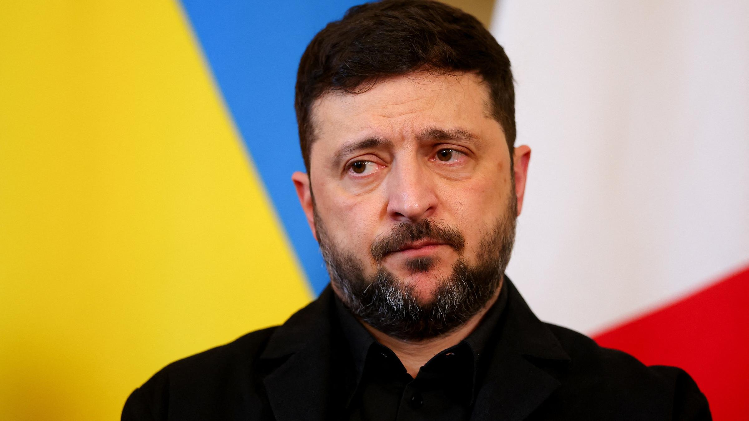  Der ukrainische Präsident Wolodymyr Selenskyj trifft sich mit Bundeskanzler Merz, dem britischen Premierminister Starmer und dem französischen Präsidenten Macron in der Downing Street 10.