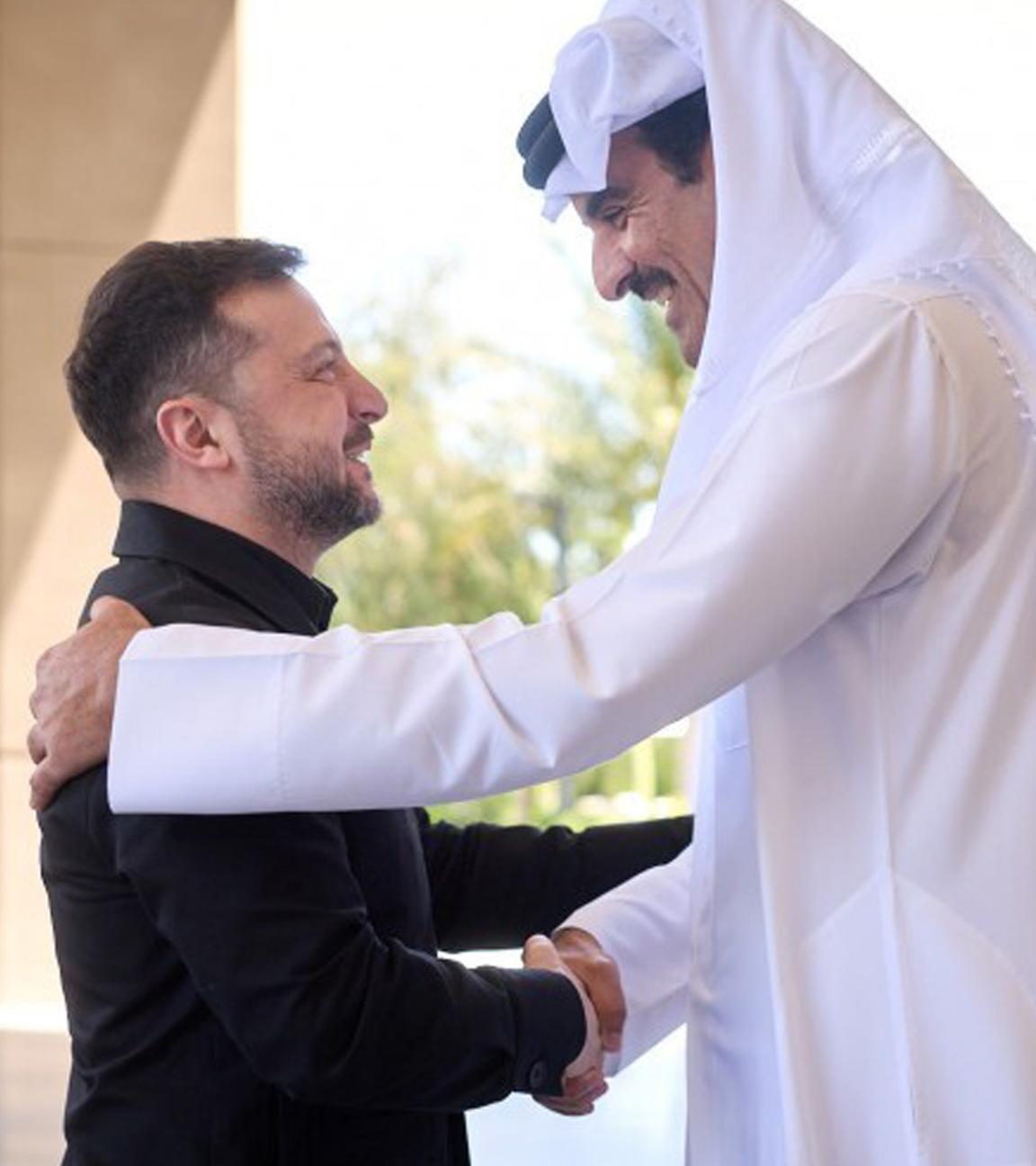 Der ukrainische Präsident Wolodymyr Selenskyj trifft am 28. März 2026 in Doha, Katar, Emir Tamim bin Hamad Al Thani zu einem Arbeitsbesuch, bei dem Vereinbarungen zwischen beiden Ländern unterzeichnet wurden.