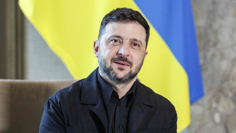 Wolodymyr Selenskyj bei einer Konferenz.