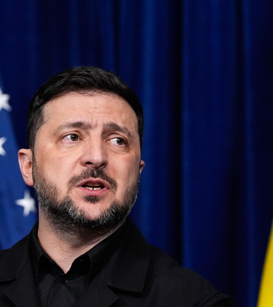 Wolodymyr Selenskyj, Präsident der Ukraine, spricht während einer gemeinsamen Pressekonferenz mit US-Präsident Trump.