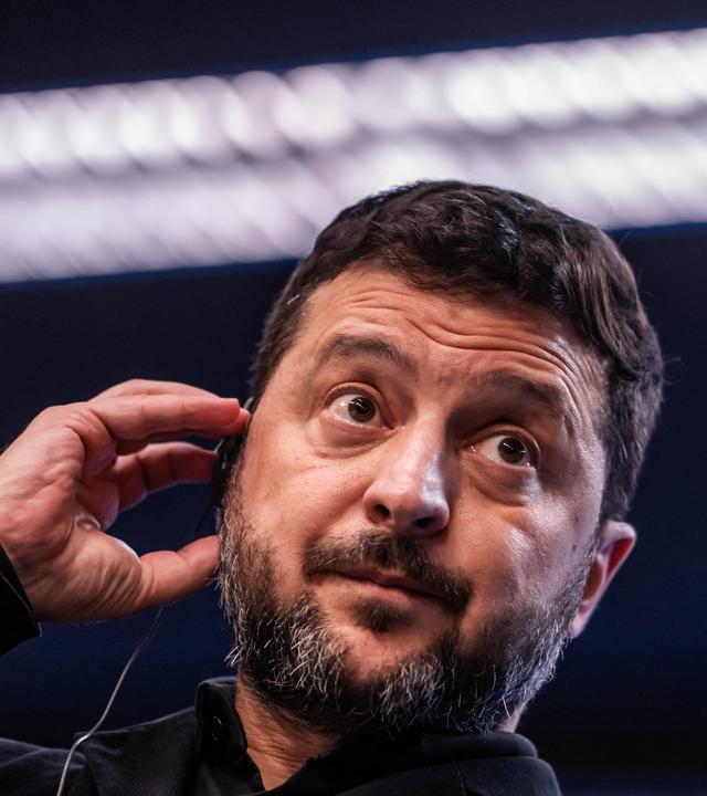 16.10.2026, Belgien, Brüssel: Wolodymyr Selenskyj, Präsident der Ukraine, spricht bei einer Pressekonferenz beim EU-Gipfel.
