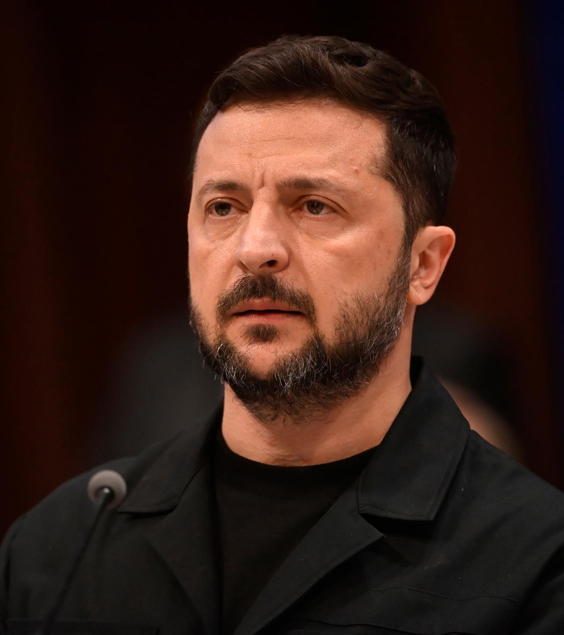 25.06.2025, Frankreich, Straßburg: Der ukrainische Präsident Wolodymyr Selenskyj hält eine Rede vor dem Europarat, nachdem er ein Abkommen für ein Sondertribunal für Verbrechen gegen die Ukraine unterzeichnet hat.
