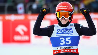 Jubel bei Skispringerin Selina Freitag