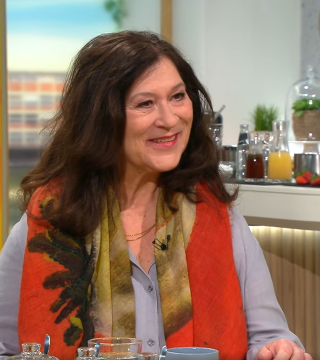 Eva Mattes am Volle Kanne Frühstückstisch