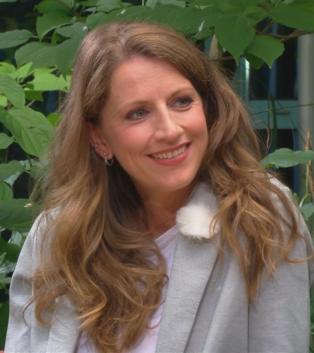 Prof. Dr. Stefanie Arndt am "Volle Kanne"-Frühstückstisch