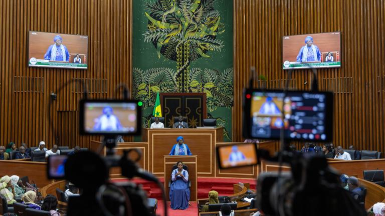 Das Parlament von Senegal beschloss am 11. März 2026 in Dakar ein schärferes Gesetz, das bis zu zehn Jahre Haft für gleichgeschlechtliche Beziehungen vorsieht.